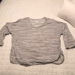 🖤1X top. Never worn. It’s like a jogging top. Quarter length sleeves.